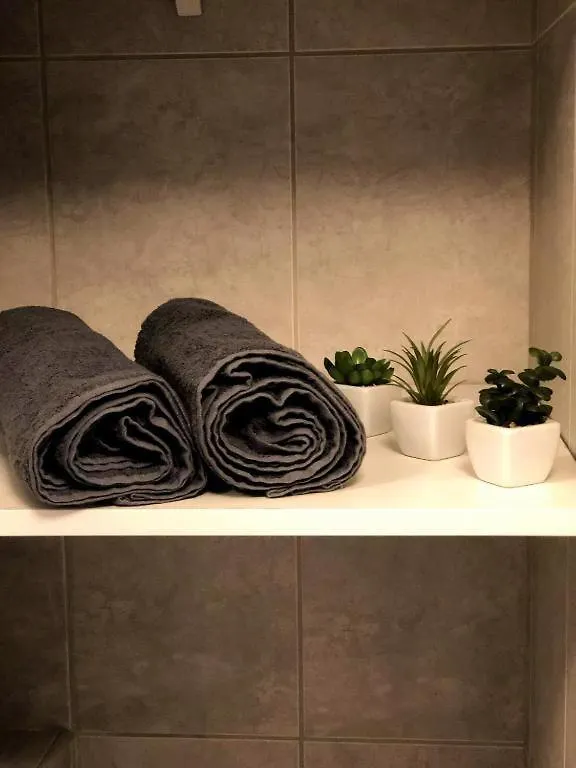 Wilcza 54: Central Private Apartment with Balcony Warsaw Poland